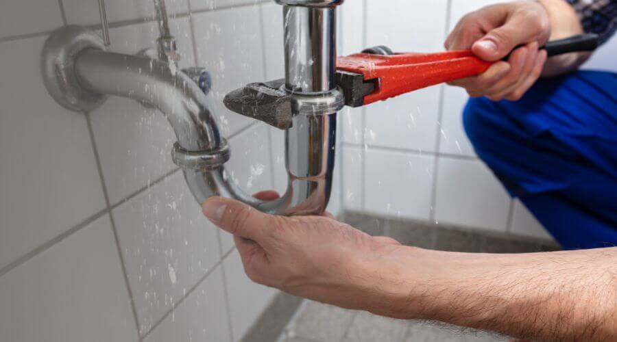 Professional water heater repair in Vanderbilt, TX